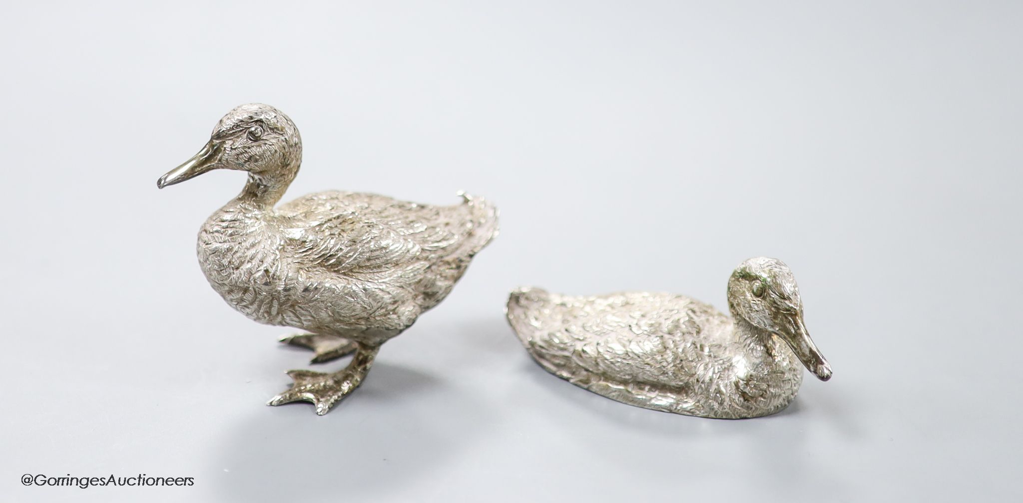 Two modern silver miniature model ducks, C.F.H & Co, London, 1992, tallest 54mm, 159 grams.